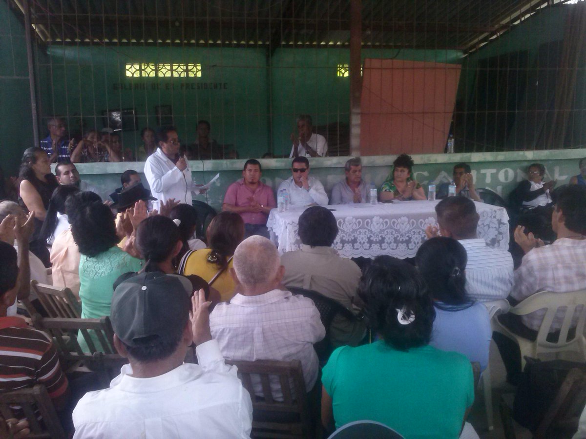 serghiogomez's tweet photo. @IESS_Campesino #Manabi inauguró laboratorio clínico en dispensarío d #Pajan @REspinosa_G @IESSManabi @raynier82 http://t.co/fnFIrEZHF2