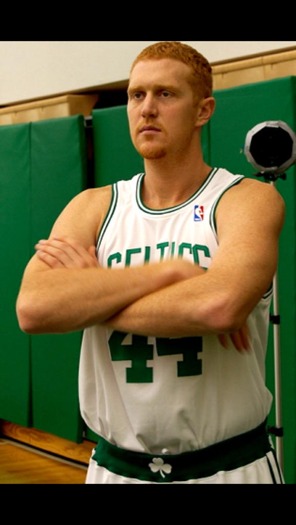 NotSportsNtn's tweet photo. #NotSportsNationPoll 

Who really is the greatest of all time?

Retweet for Brian Scalabrine
Favorite for Lebron http://t.co/g1bSgD02pH