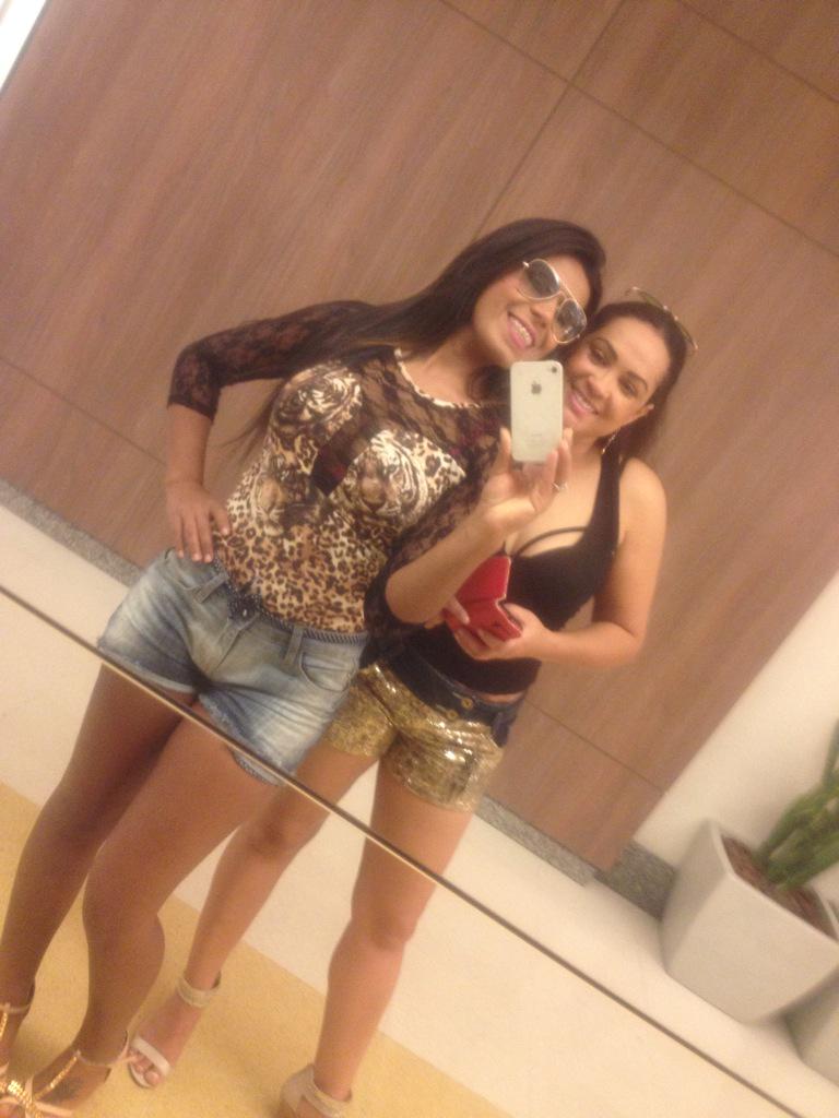 MWislley's tweet image. Só shopping na minha vida kkkk