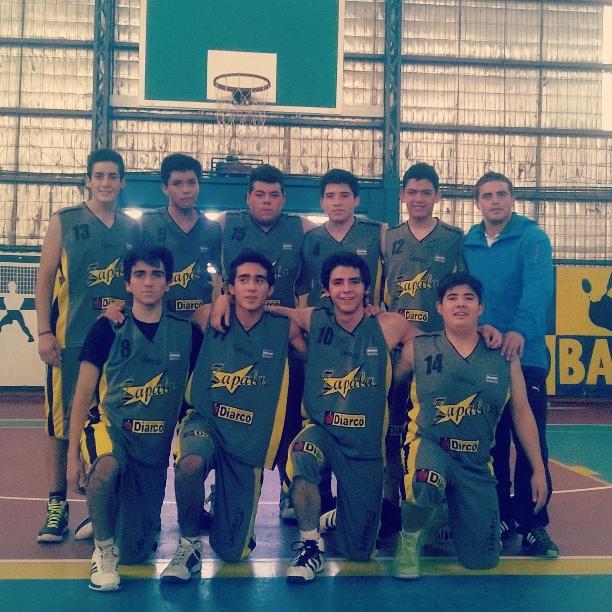 martinmenghi's tweet photo. Hay equipo!!!! #Básquet 🏀#CEF6 #HastaLosNacionalesNoParamos http://t.co/EL7YkgY4qO