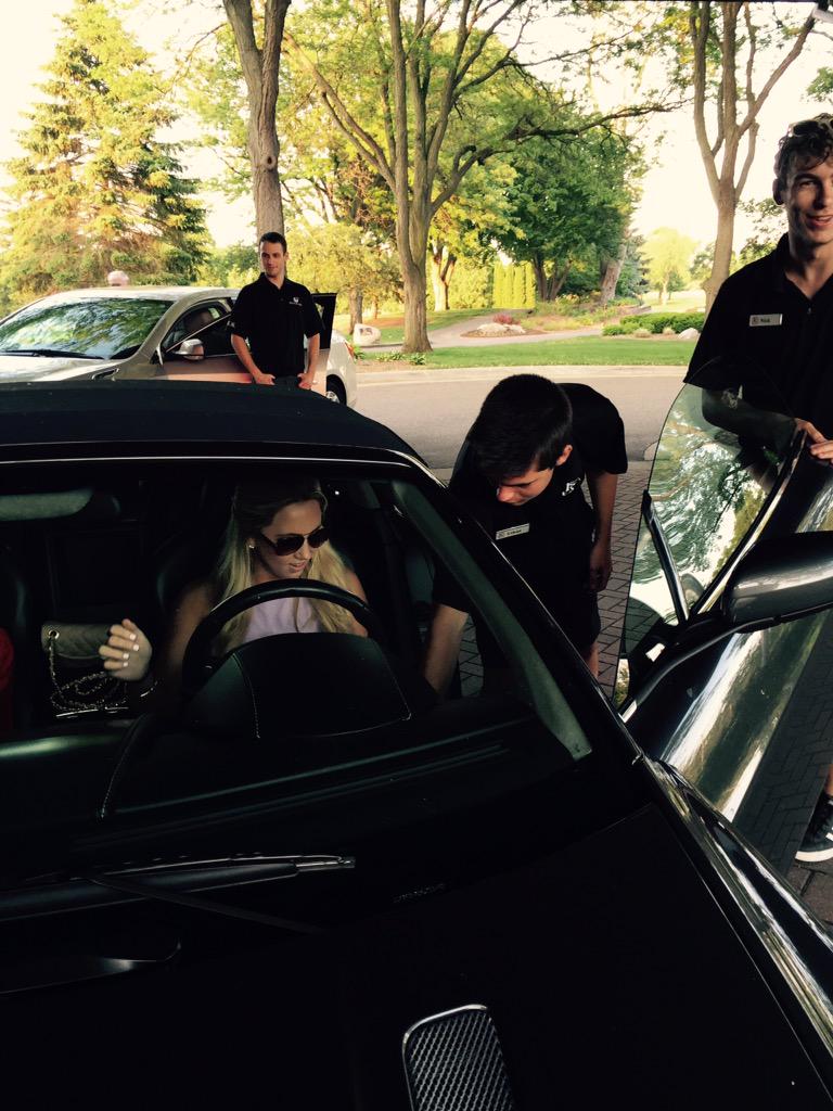 cameronkay22's tweet photo. When the valet has to show you how to drive the car😂 #embarrassing http://t.co/us0GZ8qfEl