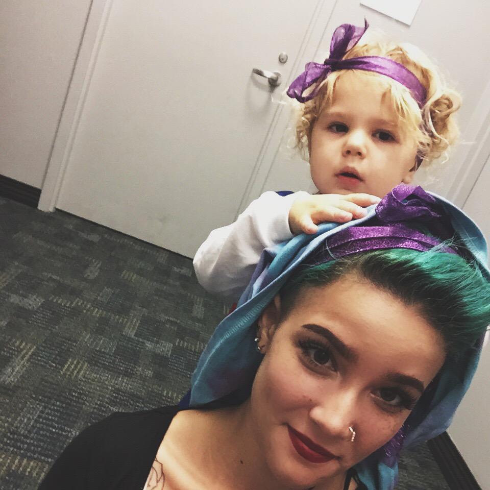 halsey's tweet photo. ok my actual best friend http://t.co/KlD5bCTQHc