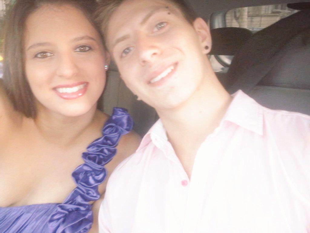 marcosivan_'s tweet photo. la sonrisa es mía , pero el motivo sos vos ♡ te amo mi amor ! http://t.co/37NzDpta2R