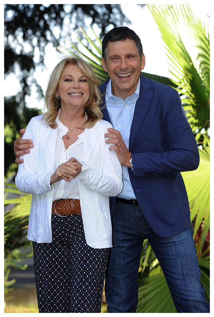 Raiofficialnews's tweet photo. .@RaiUno @lapostadelcuore il programma cambia orario
@ritadallachiesa @FabrizFrizzi http://t.co/yiAtAfhv2G http://t.co/akOI64sAM3