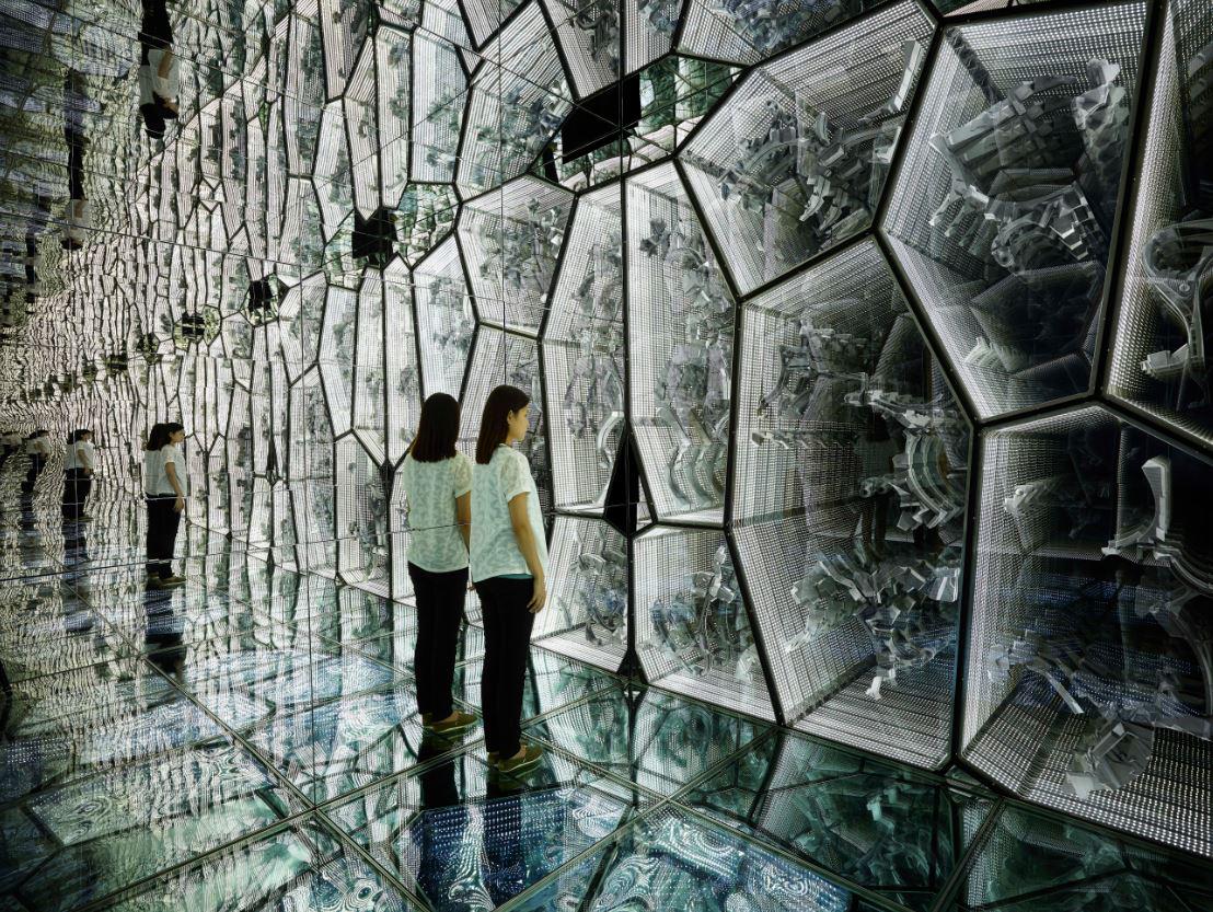CultureTrip's tweet photo. From Neon To #Installations, These Are The 10 Contemporary Korean Artists You Should Know http://t.co/NC16UpoeiR #art http://t.co/6pWYgiao0o