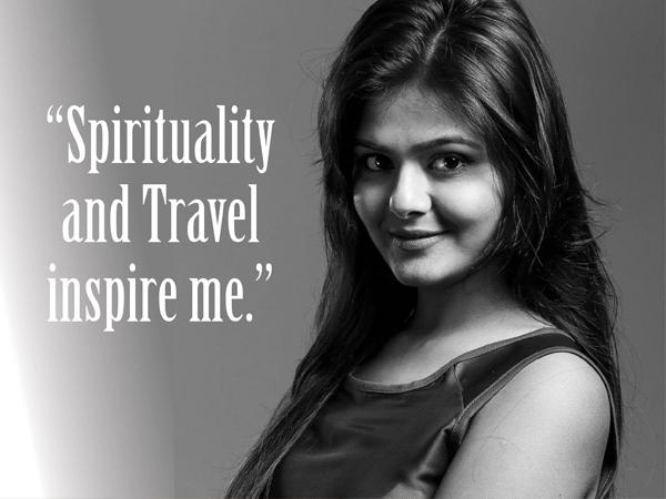 MFIbyMyntra's tweet photo. A NEW INDIAN DESIGNER! @@GUNJANPANCHAL8 EXCLUSIVE CONVERSATION WITH MFI. http://t.co/HdInSCz279 #MFI #fashion #DIR365 http://t.co/oGp1YSDPrB