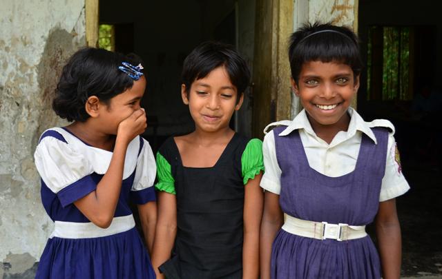race_bangladesh's tweet image. StudentsOf a #primarySchool in #Bangladesh enjoying leisure &amp;amp; they say that #CreativeMethod is not easy toUnderstand.