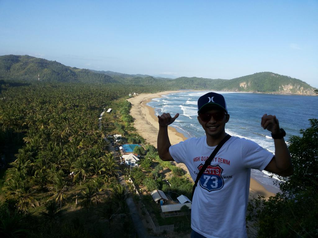 Liburan @#pantaiTaman  #nglorok #pacitan 
#jawaTimur
