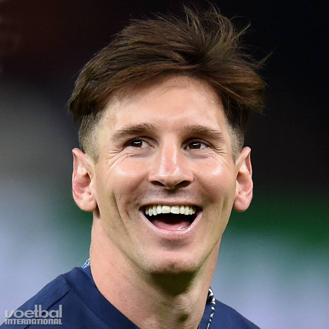 VI_nl's tweet photo. Vandaag jarig: Lionel Messi! De sterspeler van Argentinië en Barcelona viert zijn 28ste verjaardag http://t.co/nDnJAfrtt4