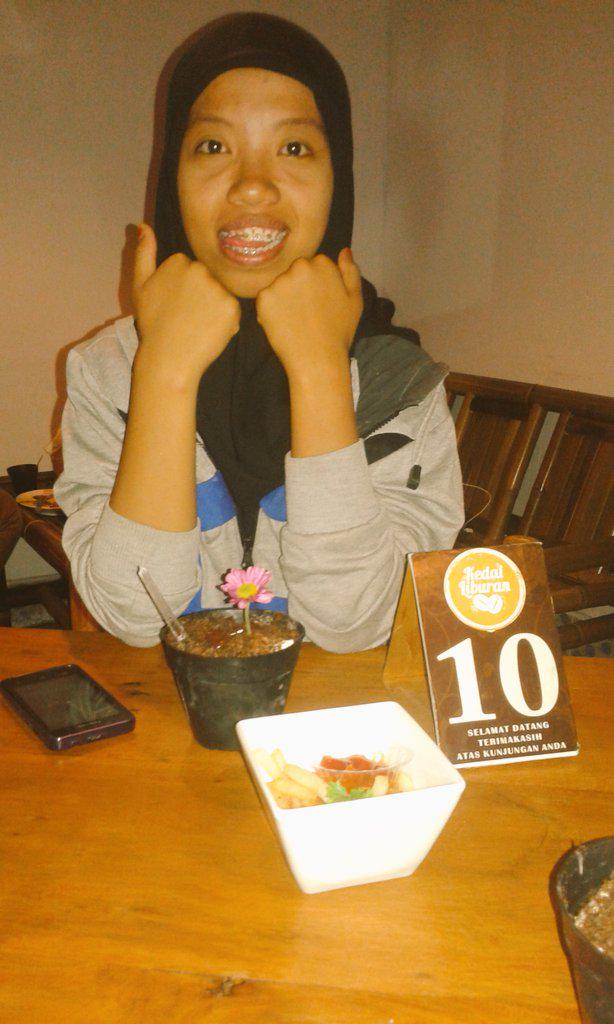 siti_riski's tweet photo. Kedapi liburan #icepot http://t.co/tkIvGo7Wtc