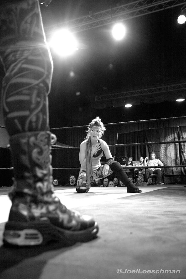JoelLoeschman's tweet photo. Jessica &amp; The Mountain - Inspire Pro #CATB2 @InspireProWres @MtKraven @JJ_RAJETT http://t.co/4DLCEDx6ZD