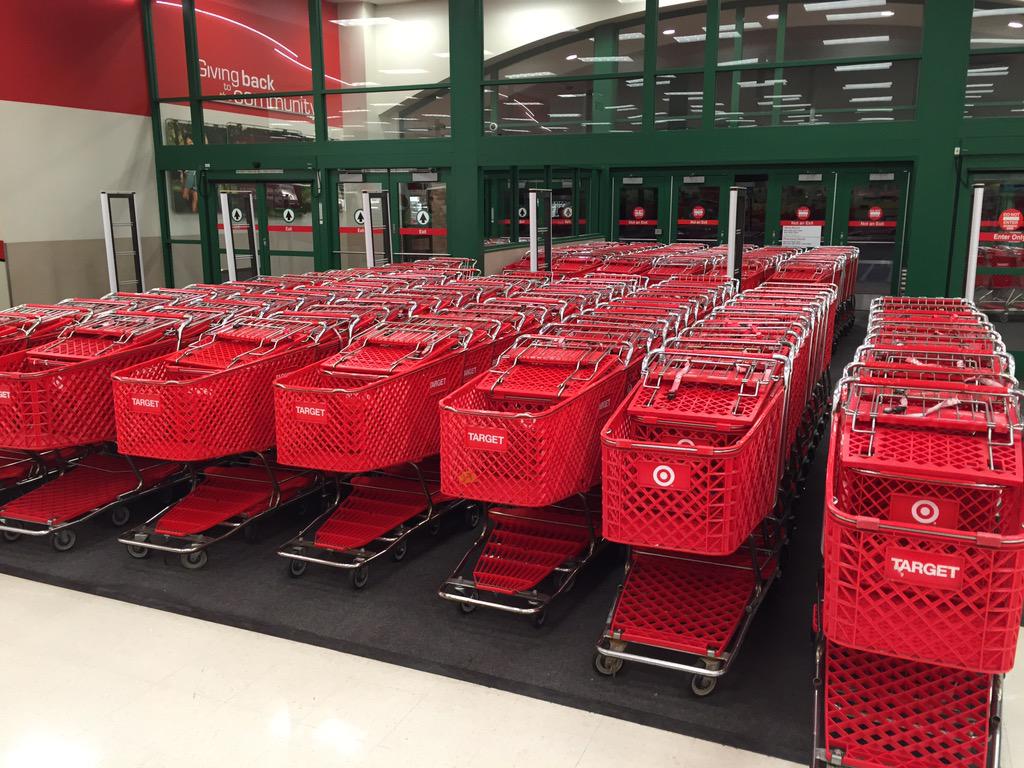 "I've got green side" #superTarget  All goals✅ Rdy 4 opener! #G391LODSTRONG @moshri10 <a href="/Maddiattarget/">Madison</a> <a href="/ConnieDroge/">Connie Droge</a>