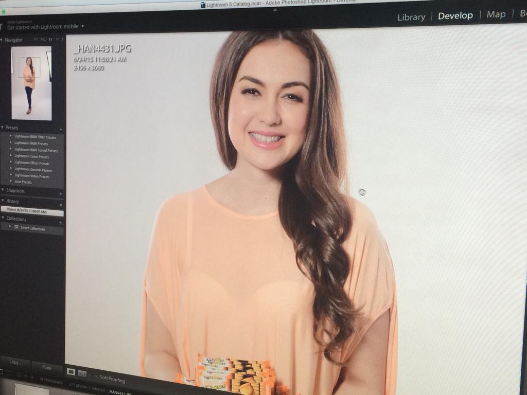 lithamalikys's tweet photo. @riantic today shoot for Julie's Biscuit #bts @DamnIncOfficial http://t.co/GAD4cKOpw5