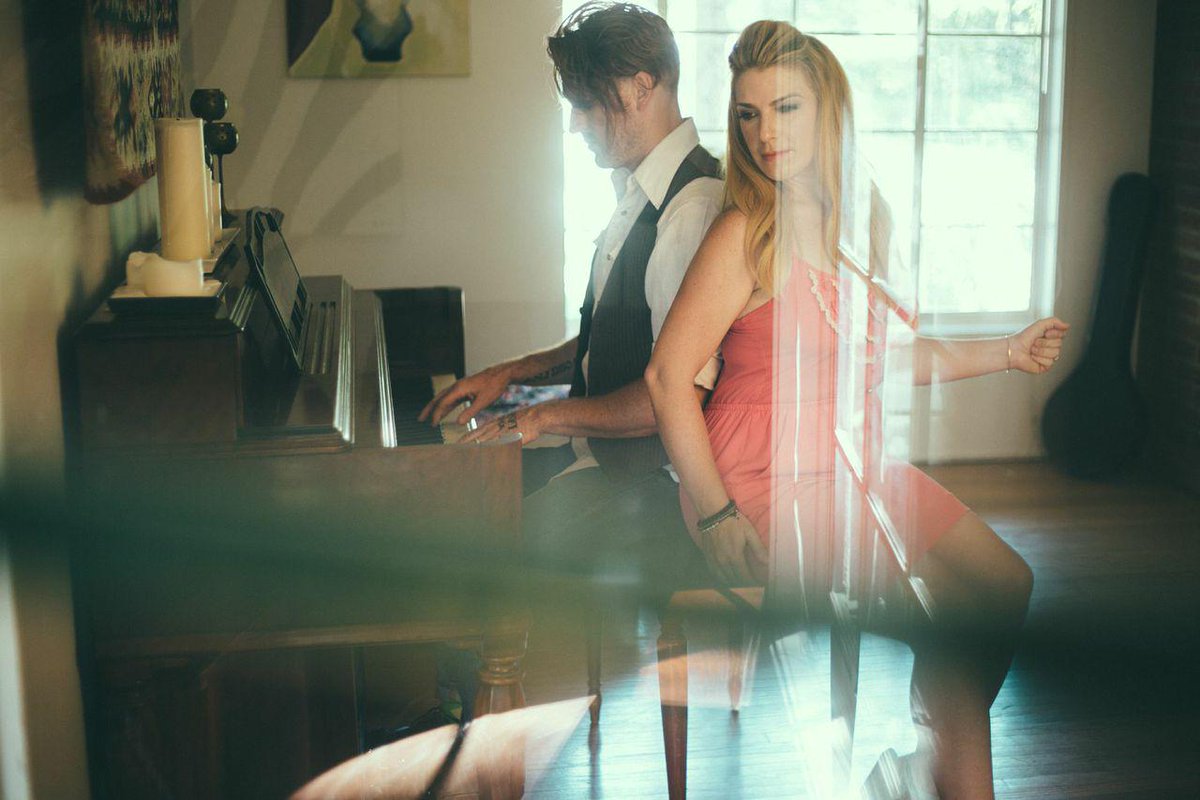WLosAngeles's tweet photo. Tomorrow @DavidandDevine perform in Living Room Bar from 8-10pm. Join us for live tunes and cocktails. #LiveAtWLA http://t.co/zACVVCGmOZ