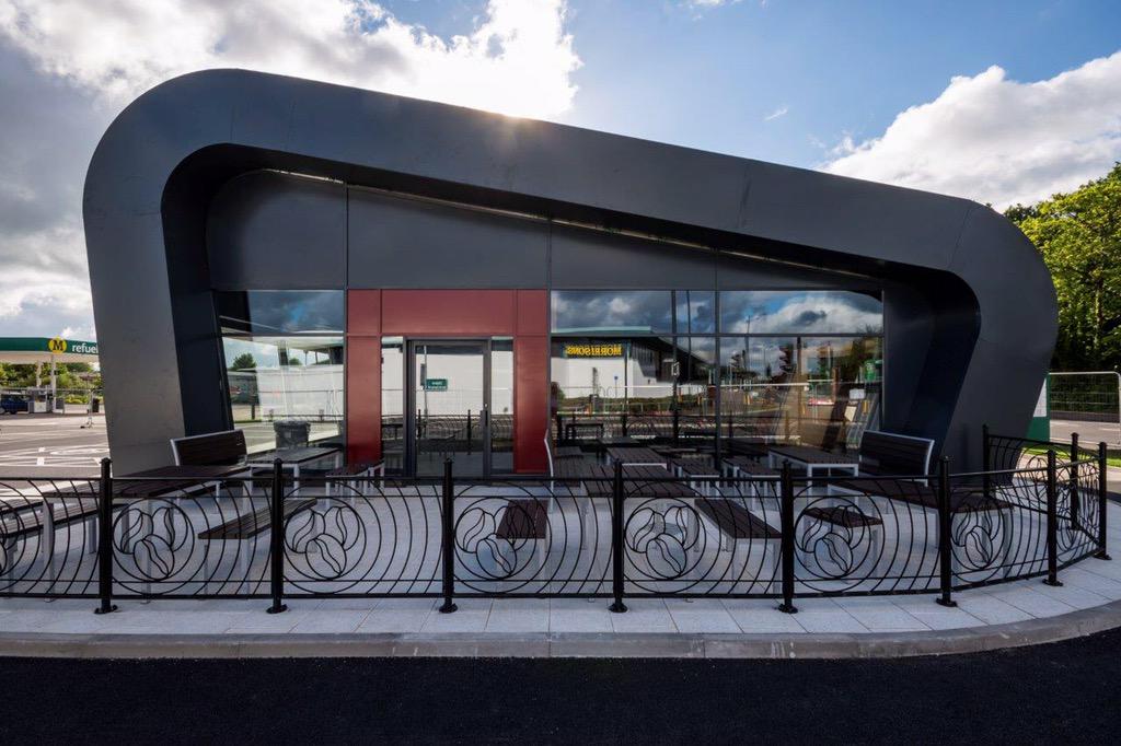 bandkbuild's tweet photo. On the site of the @Morrisons in #leamington designed by @MichaelAukett #engineer @Waterman_group &amp; #qs @RPPNews http://t.co/u3NW8WhtYz