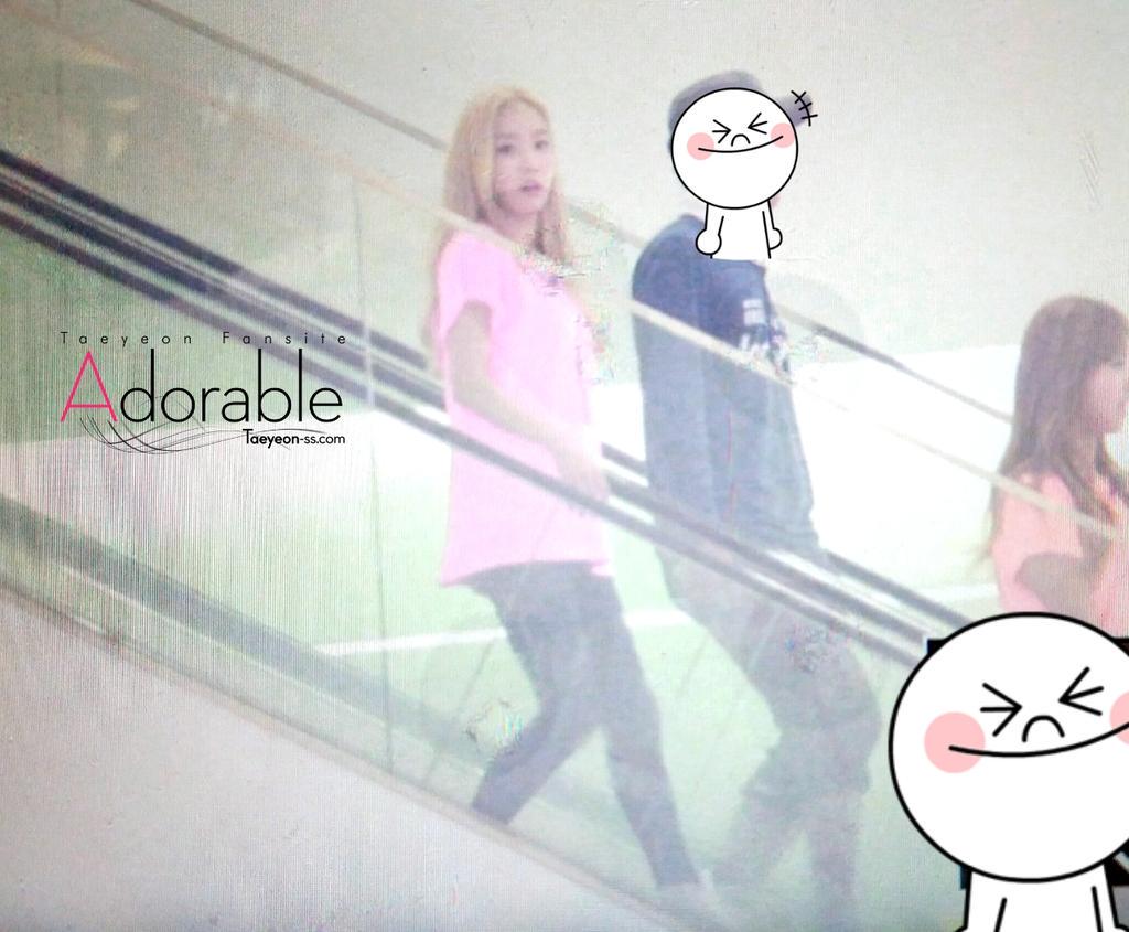 yeojafk's tweet photo. "kimtaeyeonews: 150623 Taeyeon - Filming Running Man by Adorable #snsd http://t.co/PLDI5ang8Y"