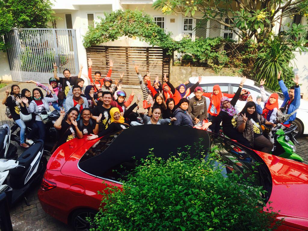 MakVeraZanobia's tweet photo. senang liat @ABABILReal_JKT @Sahabatarra_ID @KelvinersINA_ bersatu🙏ini namanya keluarga @MakVeraLovers @jesicasicaa_ http://t.co/6Um1uDT93d