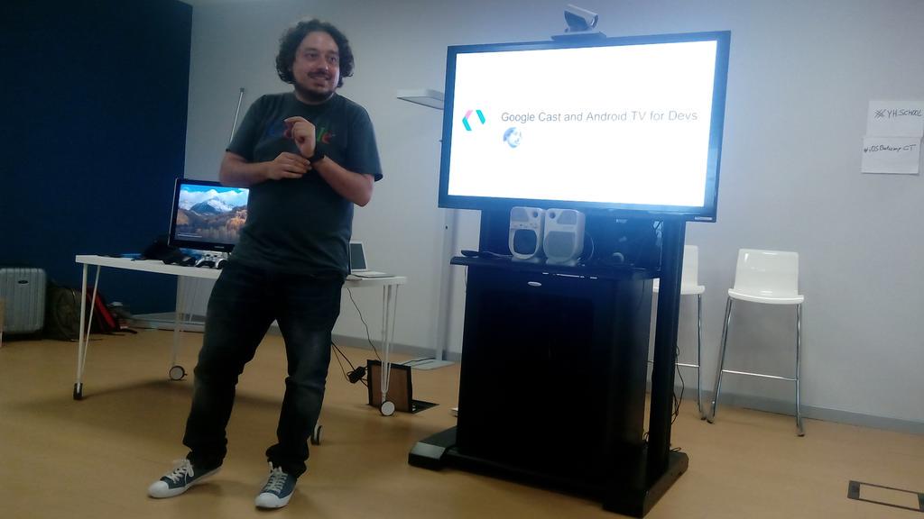 michelmurabito's tweet photo. I go back to the HQ, 4 #AndroidTv events, many #dev!!! Thanks to @francesco_1985, @GDGCampania, GDGBari, @gdgcatania http://t.co/Dk48Dmyg55