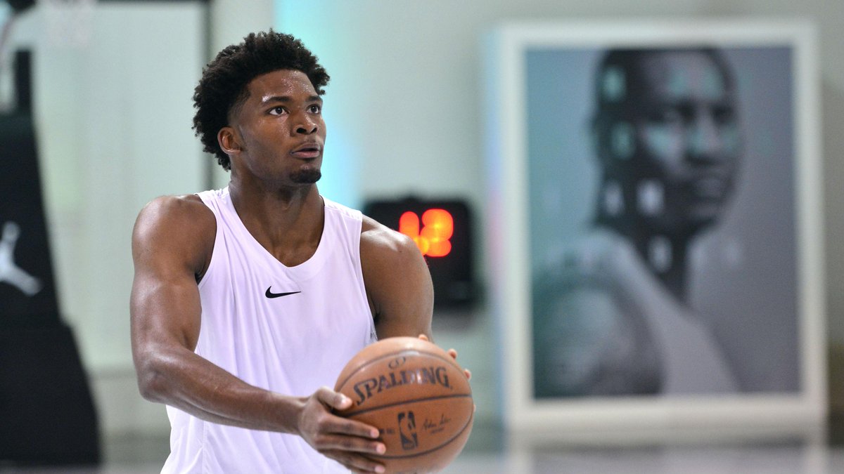 NBA_AU's tweet photo. Get the lowdown on Justise Winslow ahead of the @NBADraft.
WATCH: http://t.co/rvOavh02nM #ProspectProfiles #NBADraft http://t.co/B7BSKRhqvR