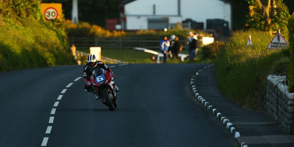 This is what it feels like to crash a motorcycle at 120 mph popme.ch/6014BBr8E