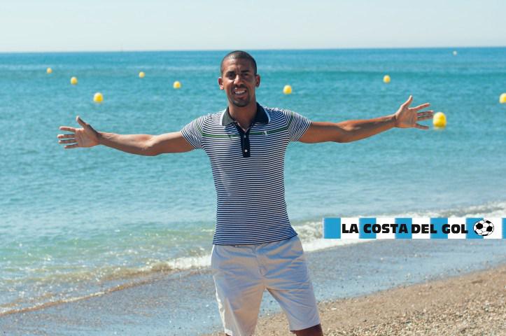 lacostadelgol's tweet photo. Cristian Tissone “Quiero devolverle con trabajo, la confianza que Vitória FC depositó en mi” http://t.co/yzfx6qj1gA http://t.co/sBDlYiVxMa