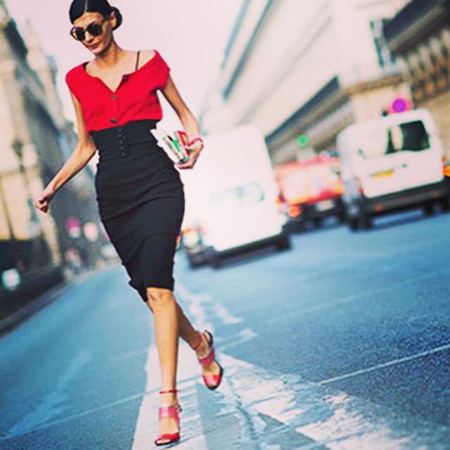 AuVintage's tweet photo. Günaydın ❤️ #goodmorning #giovannabattaglia #streetstyle #icon #fashion #style #batgio #love #fashioneditor #vogue http://t.co/syW4MgbYs1
