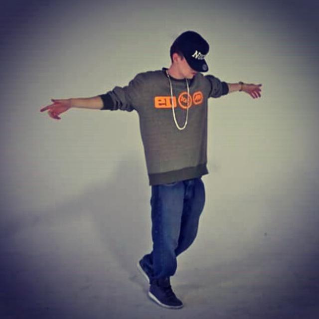 NuckyJmc's tweet photo. The sky is the limit and reaching for the stars .. #Worldwide #WorldStar #Famous #follow4follow http://t.co/nhA5UHMDUy