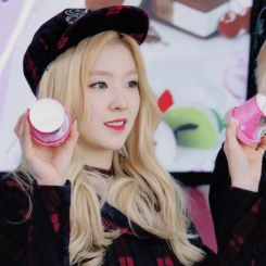Irene. (@frolicirene) on Twitter photo 