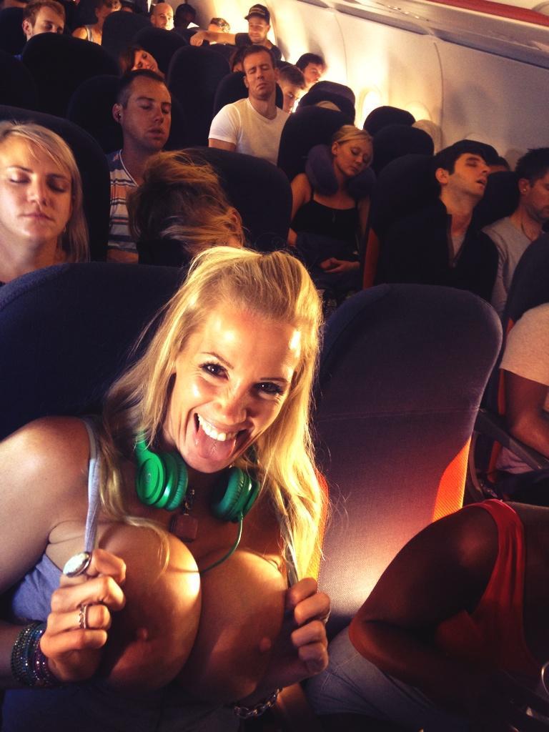 flashingbody's tweet photo. Blonde with big tits on the plane http://t.co/Mq4DKNyAG4