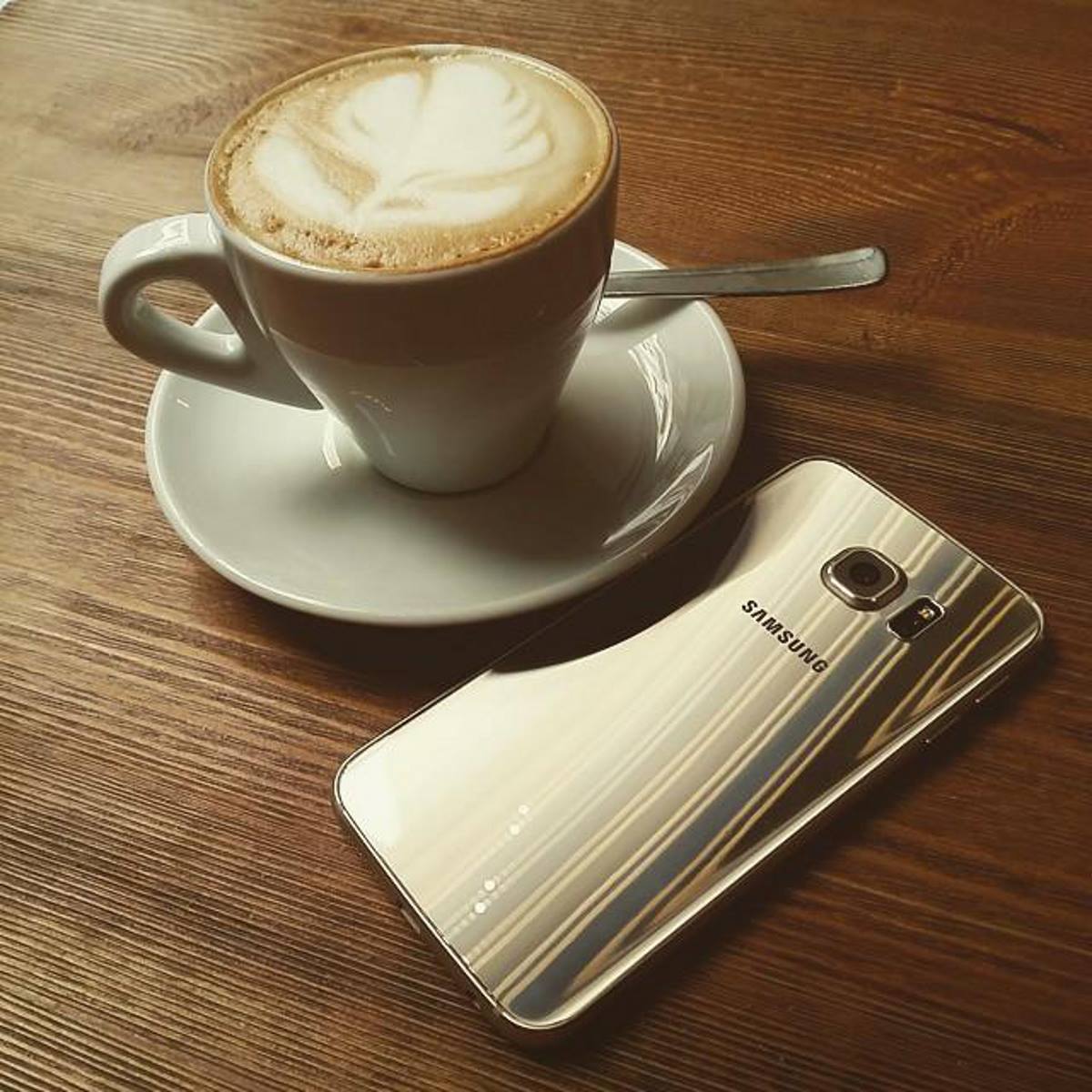 SamsungMobileZM's tweet image. Easy like a Wednesday morning! #NextLevelDesign
Good morning #TeamSamsung.