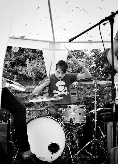 I have the delight of playing with <a href="/RedKite_Band/">red kite</a> on Thursday 7.30pm Seabright arms E2 9AG <a href="/QDrumCo/">Q Drum Co.</a> @JHNYCPKS_HQ