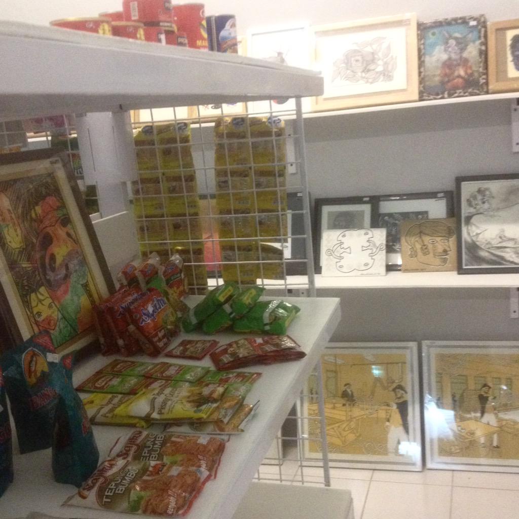 Wow di <a href="/acehouse_yk/">ace house collective</a> galerinya jd grosir seni ala sevel! Ada menu buka puasanya jg. Unik bgt! Ayo plesir ksinii