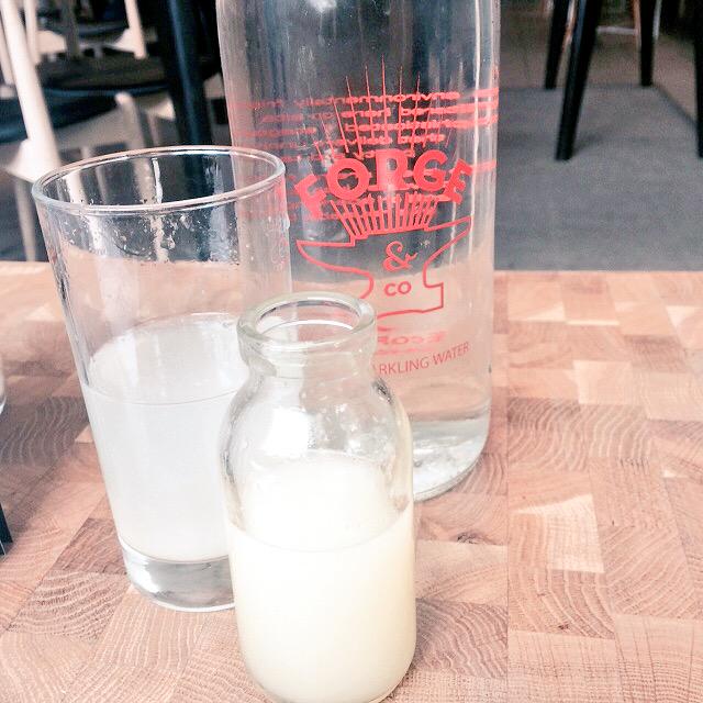 RThornn's tweet photo. Trying something new here at @Forgeandco #freshlime and sparking water..... #refreshingsummer http://t.co/8GIDNXWXSG