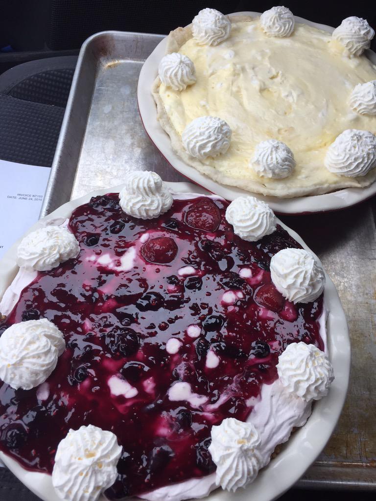 NovelTeaTruro's tweet photo. Here's hoping this is the biggest decision you have to make today. #veryberrycheesecake #lemoncreampie #TruroNS http://t.co/AgHBuQqWuB