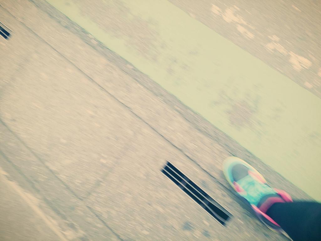 ___oxXxXxo___'s tweet photo. もう歩きたくない http://t.co/yqlJEdLUGn
