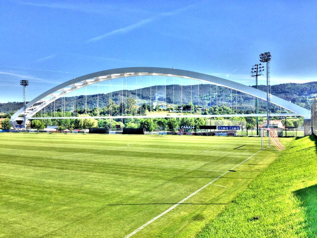 proyectovivi's tweet photo. Arco de @estadiosanmames @SanMames_1913 en @canteradelezama #Lezama http://t.co/zXNdDvRMXA