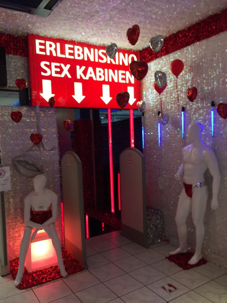 erdbeermund_de's tweet photo. #sexshop #mannheim #erdbeermund http://t.co/TQUJKRunEN