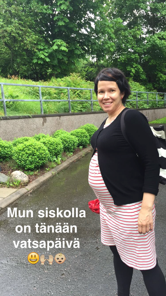 urheilucast's tweet photo. Sateinen kesäretki menossa. Kuka tietää tämän raflan? #JosSäOotLahestaNiinSäTiiätMistäPuhutaan #AutoOutlet http://t.co/w6Y6YVp3wx