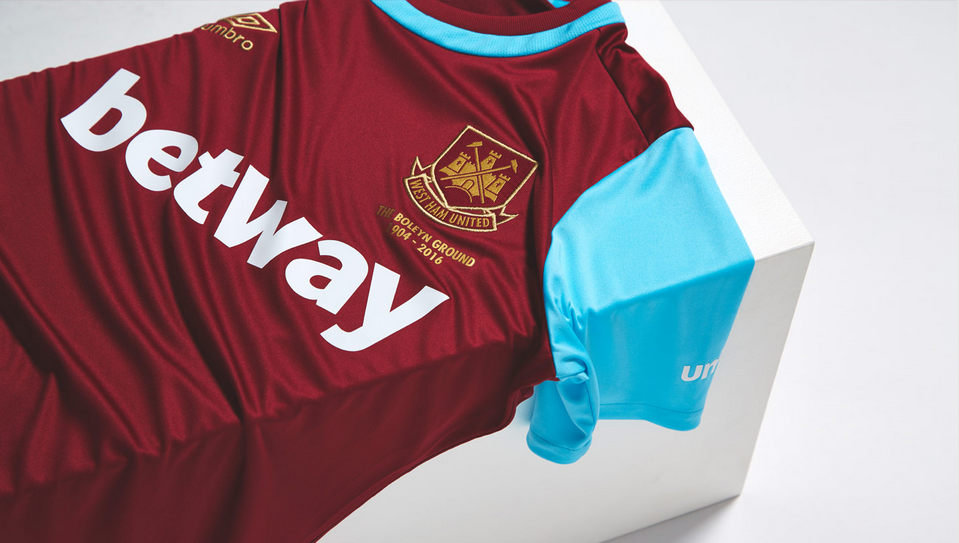 umbro's tweet photo. 'The freshest replica release so far this summer...' Wise words from @SoccerBible!http://t.co/ewD5A8Az1y http://t.co/HcnleeSgpB