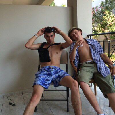 billz93's tweet photo. Big 21! Happy birthday g @tooey10 http://t.co/KtMYdAXlkR