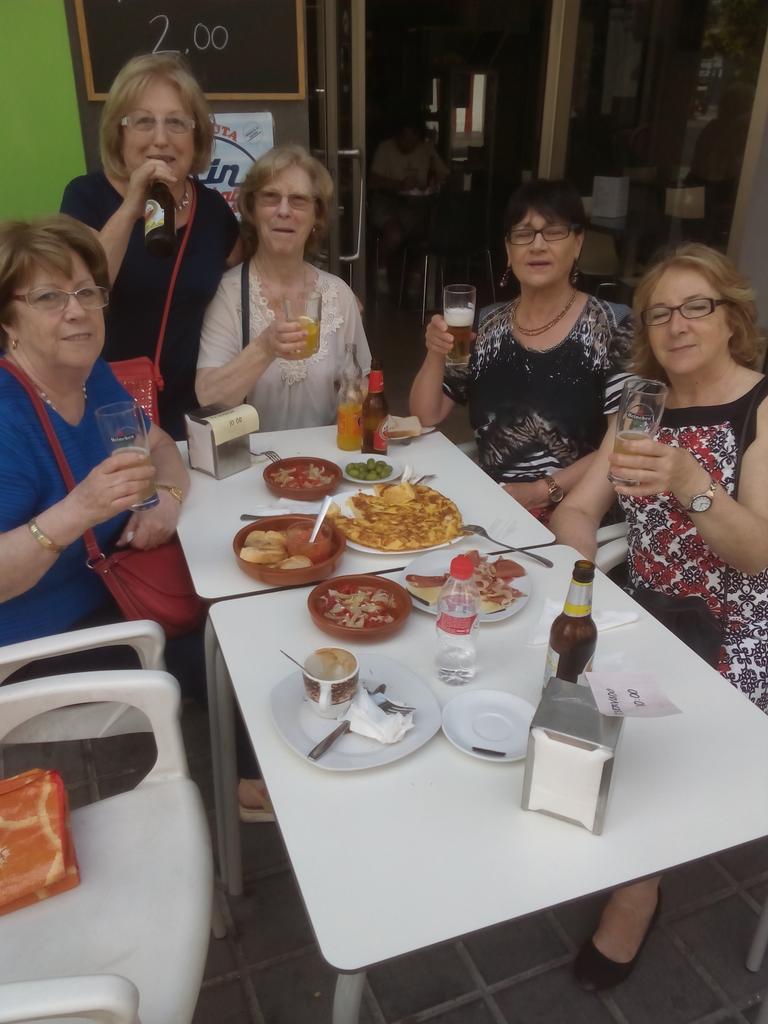 Las rockeras en Yesterday almuerzan así.