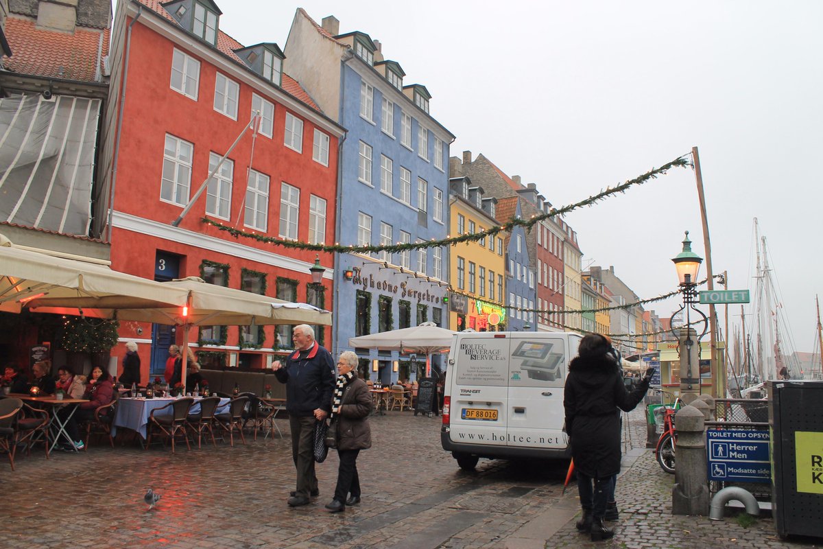 marialenachrist's tweet photo. I love you and miss you so much <3 #copenhagen #denmark #bestcheesecakes #nyhaun http://t.co/YITQSJG2db