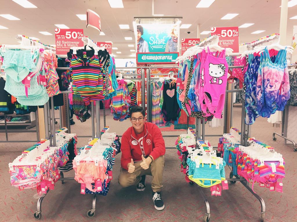 JDinh126's tweet photo. Swimwear is on point thanks to Team Lead Adrienne and her team! 🌴🌊👙☀️🌺#drivingsales #cannonball #D207 http://t.co/FKtTsEo85P
