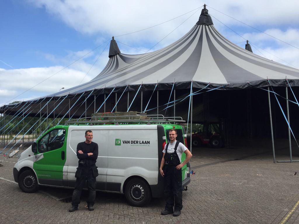 Als technisch partner betrokken bij <a href="/LiveinHoorn/">Live in Hoorn</a>. Uniek concert. Tent staat, wij kunnen nu ad slag 🔌, tot zaterdag!!