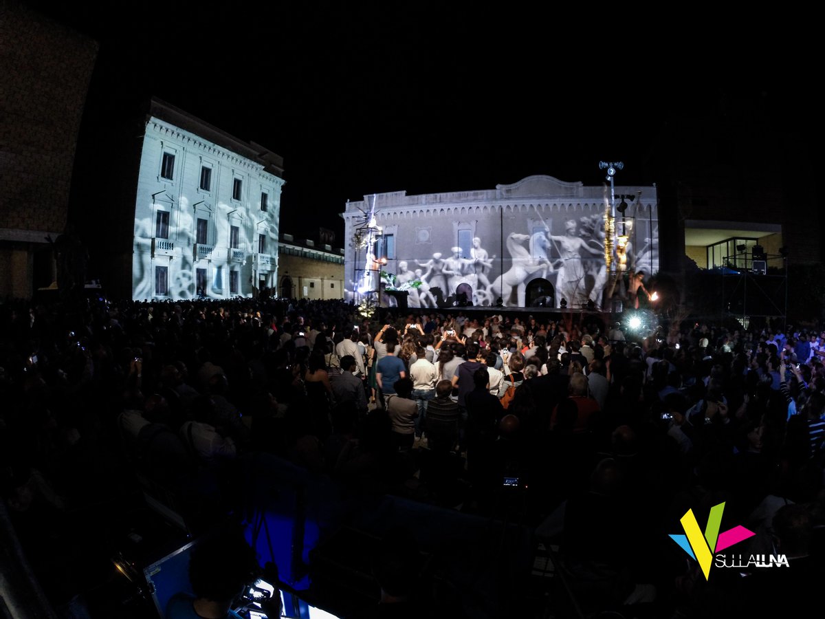 Sullalunavideo's tweet photo. #videomapping realizzato da @Sullalunavideo per @InyconMenfi http://t.co/Vr8F8c8pvQ