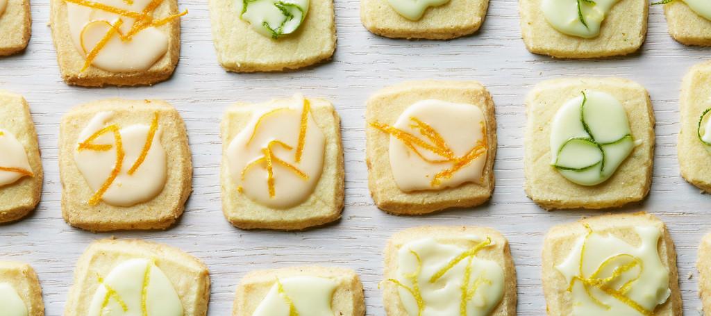 epicurious's tweet photo. Don't toss that lemon out without zesting it. #wastless http://t.co/N6u7rfvx4f http://t.co/2bkGkVg46r
