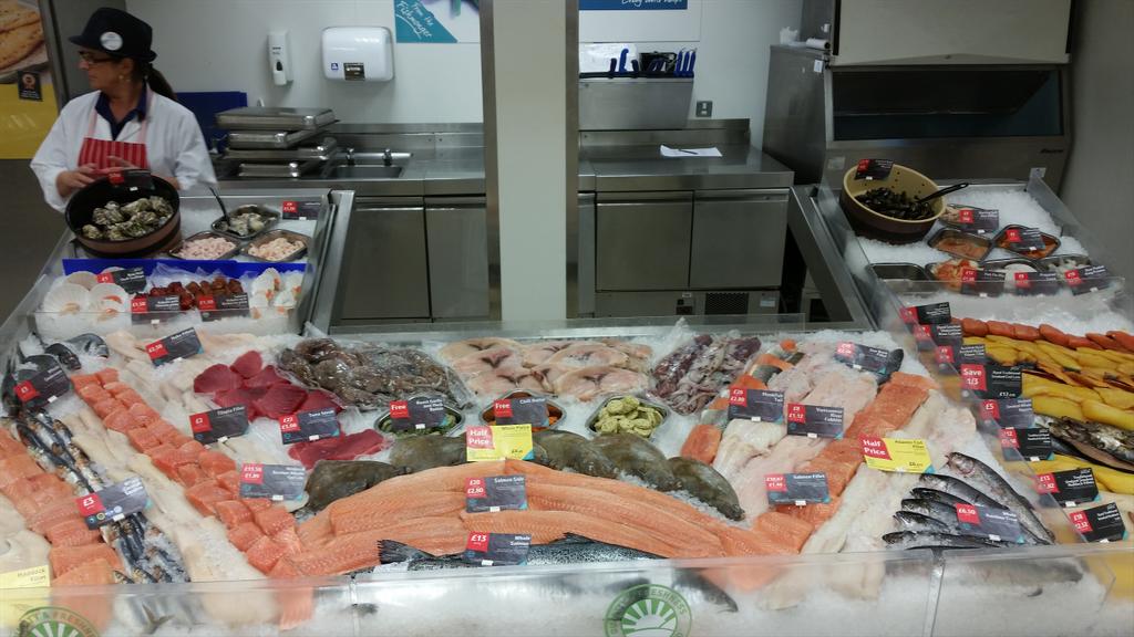 Great fish set up well done mandy @EggletonOlly <a href="/chrisphillips27/">chris phillips</a> @steviegosboy <a href="/TJ_Hgt/">Tony Hoggett</a> <a href="/waddesdongirl/">helen waddon</a> <a href="/Tesco2038/">Tesco Aylesbury 2038</a>