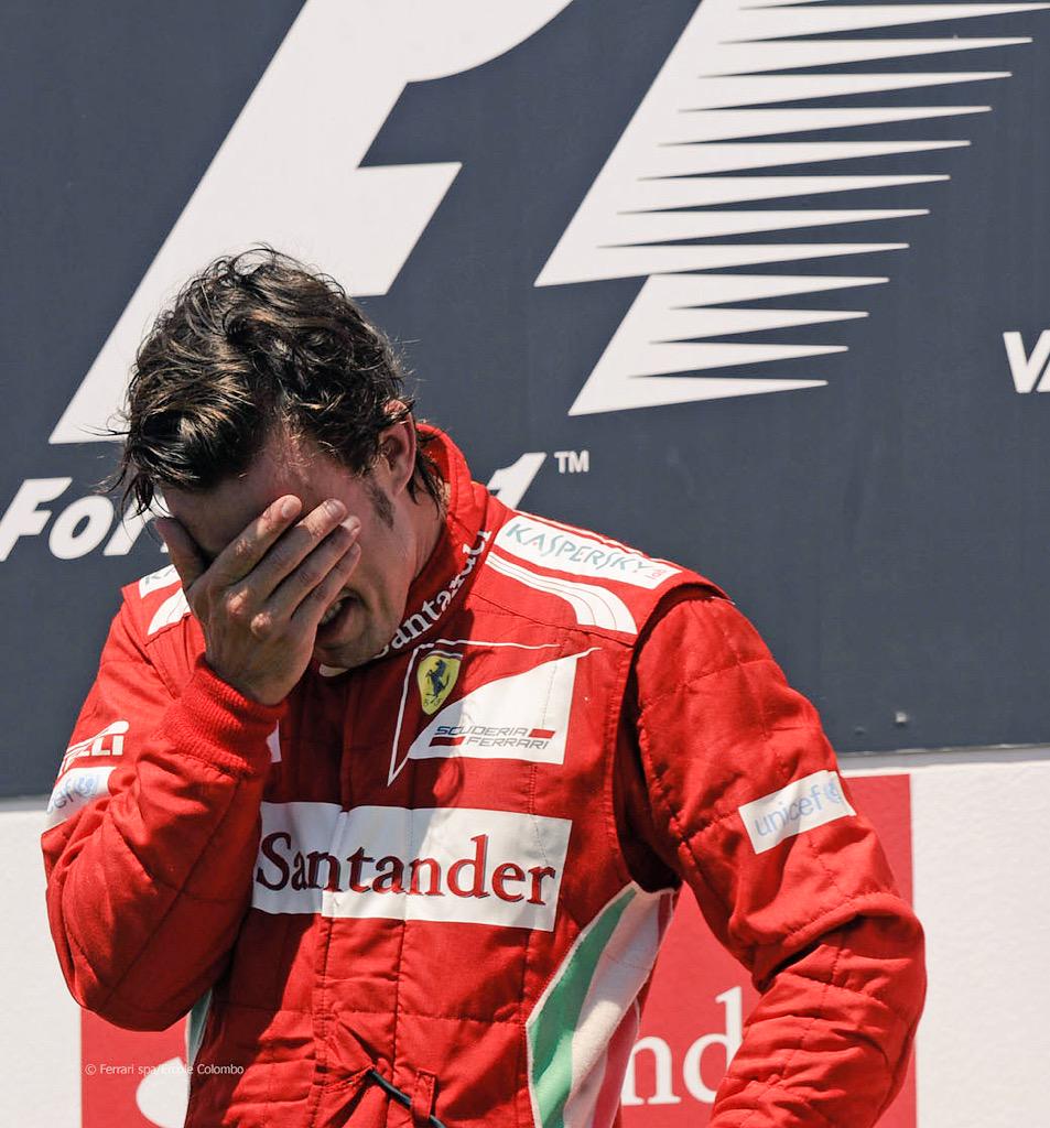 CoandaF1's tweet photo. Hoy hace 3 años del día en que @alo_oficial me hizo llorar. Sigo confiando en que lo hará de nuevo. #Mágico #Tremendo http://t.co/9V4G9LRYvy