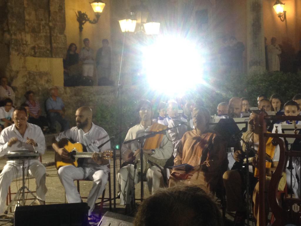DanGronann's tweet photo. Traditional Greek and Indian music at the Corfu museum of Asian art! paying tribute to yoga! #InternationalDayofYoga http://t.co/3lLZ2WvdWU