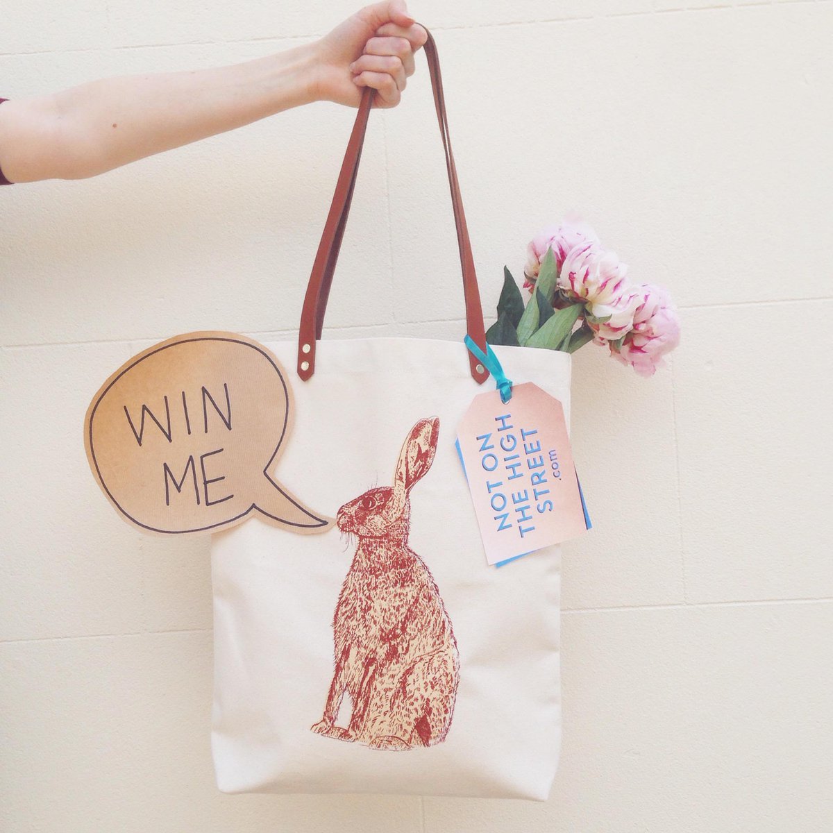 madebylottieday's tweet photo. We're doing a #giveaway to celebrate joining #notonthehighstreet

RT to #win this #screenprinted #hare #shoppingbag! http://t.co/T5QwfENKq4